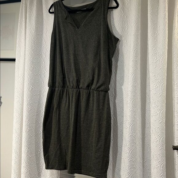 Athleta Dresses & Skirts - Athleta Linen Blend Gray Sleeveless Dress